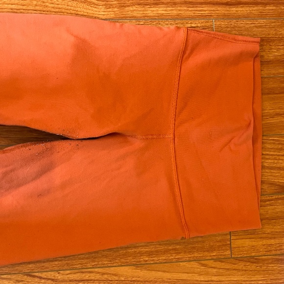 TNA Cheeky Hi-Rise Leggings - Picture 4 of 5